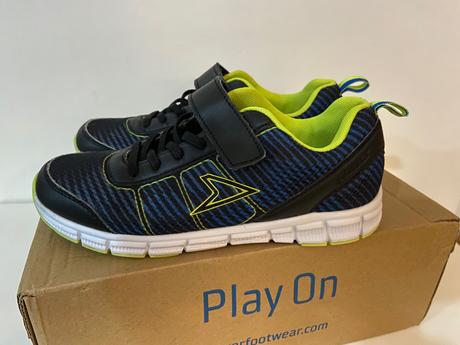 Tenisky so svetlou podrážkou c. 35, 35