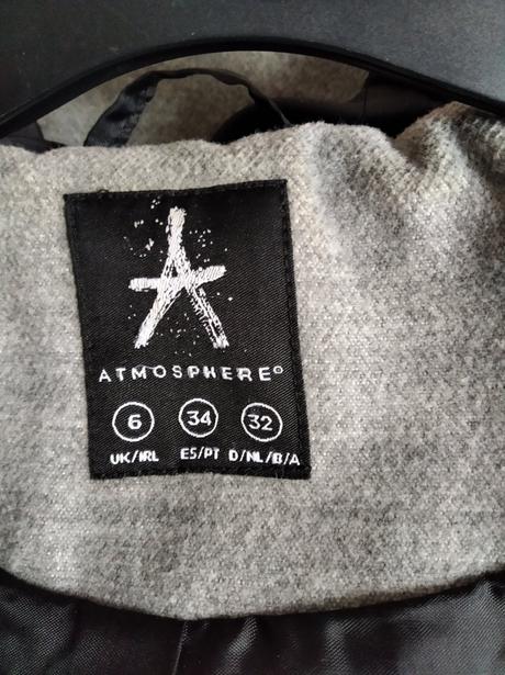 Kabat, atmosphere,xs