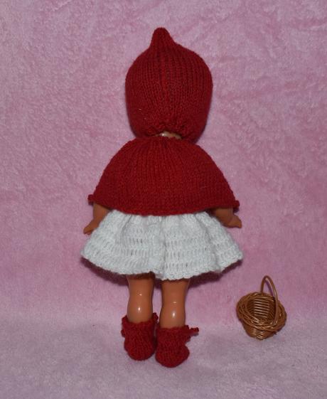 Gumotex retro bábika lenka ako červená čiapočka, 