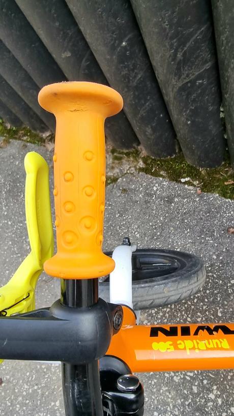 Odrážadlo b'twin s brzdou, 