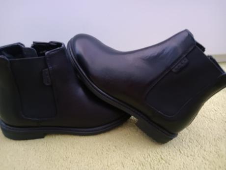 Nové prechodné členkové celokožené chelsea  baťa, baťa,33