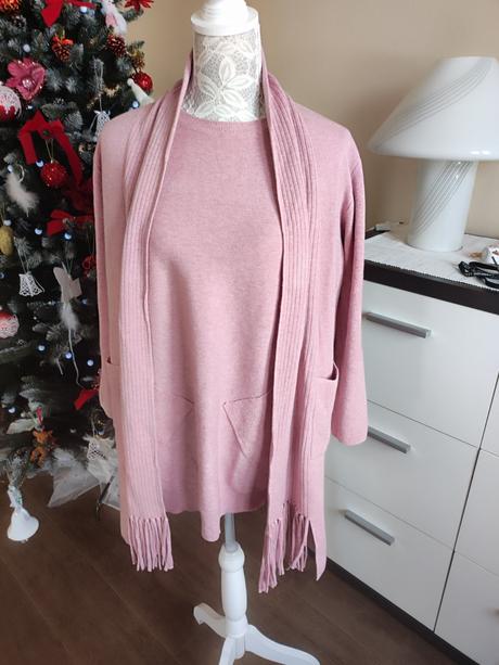 Dámsky svetrikovy set, 