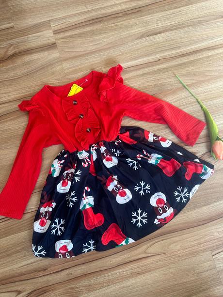 Vianočné šaty, 80