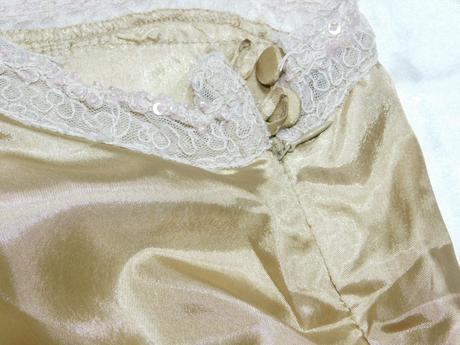 Velmi pekne lahučke šaty, 38