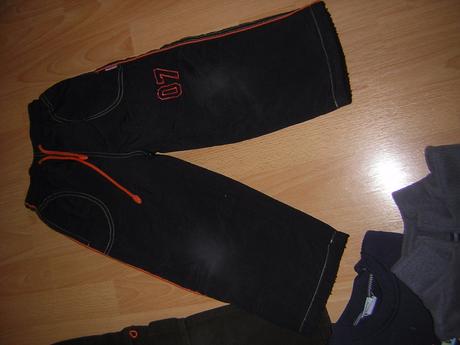 Balík vecí vel. cca 110-122, 122–134