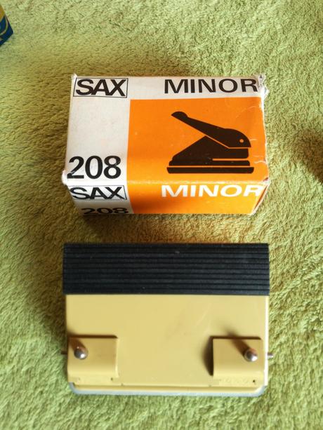 Kancelárske pomôcky + detské razítka,