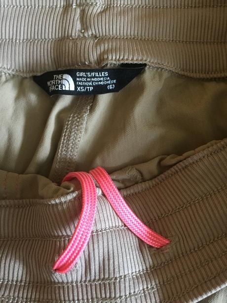 Dievčenské turistické 3/4 nohavice north face, 110