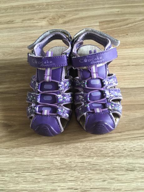 Sandálky, cupcake,27