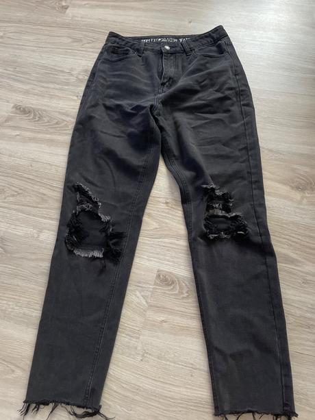 Mom rifle s dierami, gate,38