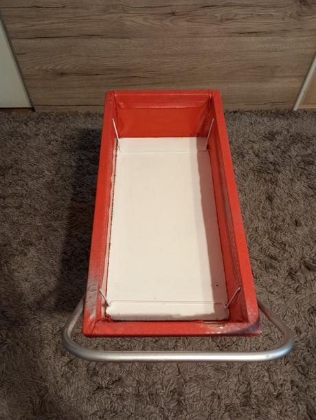 Starý kočík pre bábiky, 