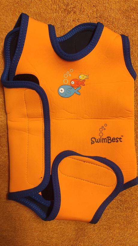 Plavky a koleso na plávanie, 74