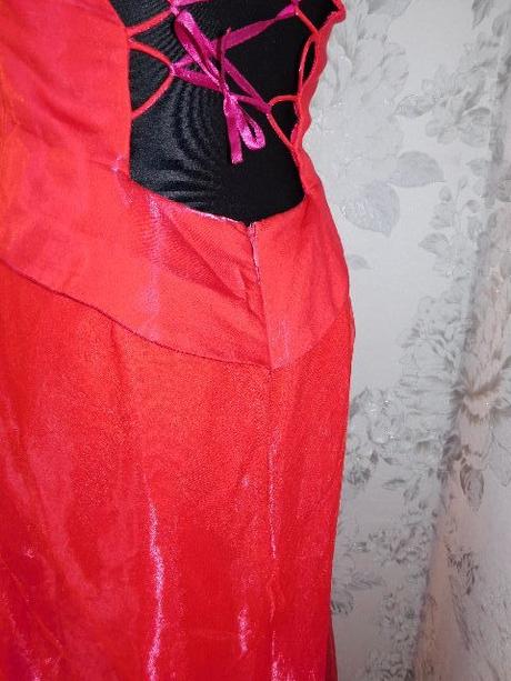 Luxusne slavnostne saty, 38