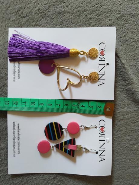 Asymetrické náušnice,