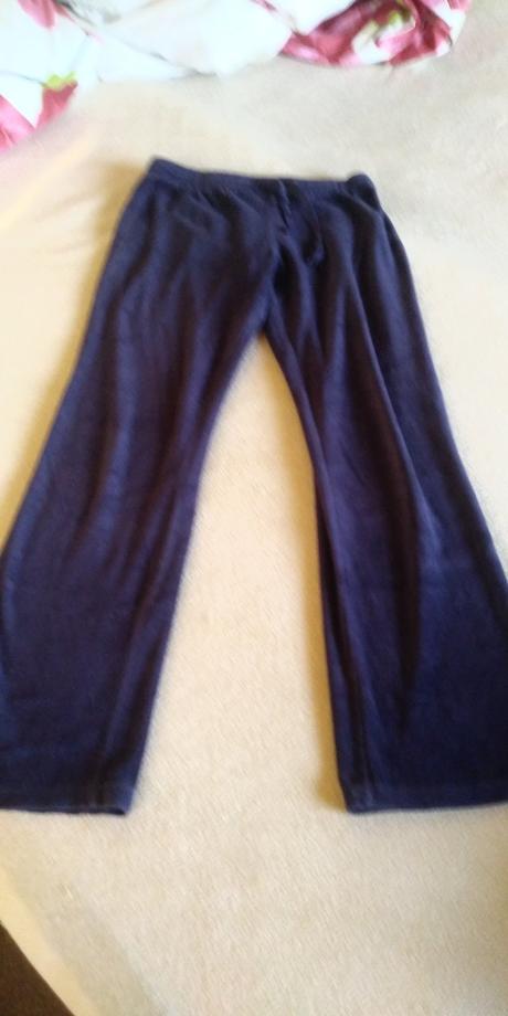 Teplaky z niki plysu aj s poštou, brugi,158