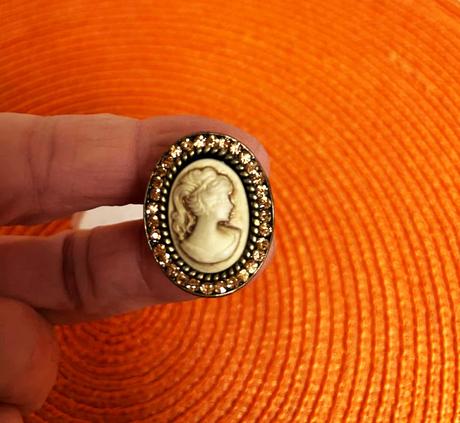 Starožitná súprava/náušnice a prsteň, 