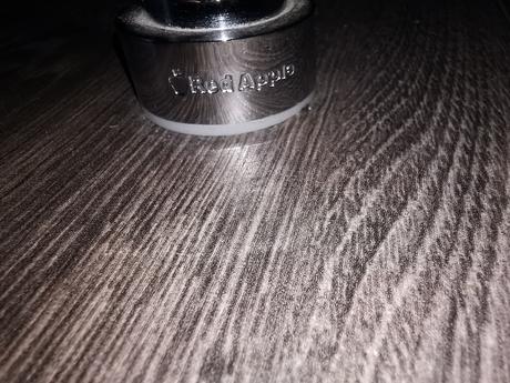 Masiv - komoda pod tv zn. red apple,