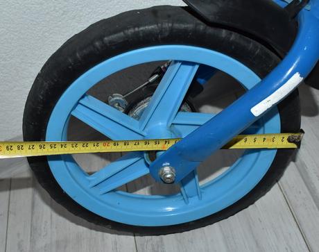 Detské odrážadlo runner s brzdou a košíkom,