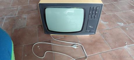 Televízor tesla pluto,