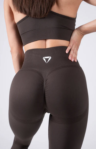 Legíny českej značky aeon athletics, pc 60 eur, s
