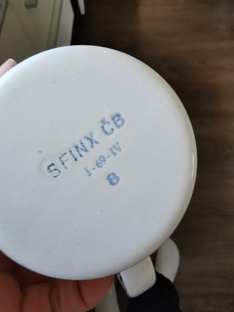 Smaltovaný hrnček, 