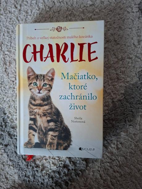 Charlie. maciatko, ktore zachranilo zivot,