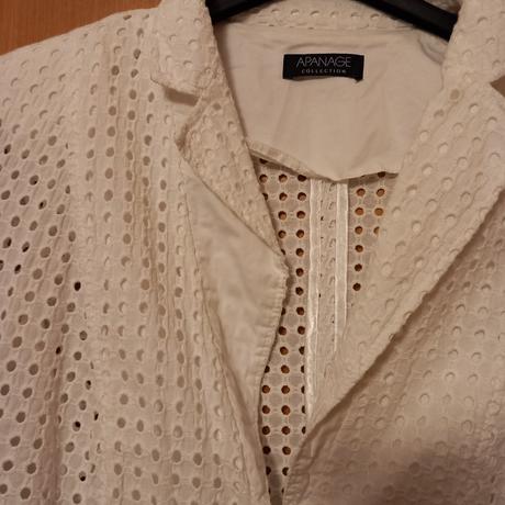 Biele dierkovane sako, 42