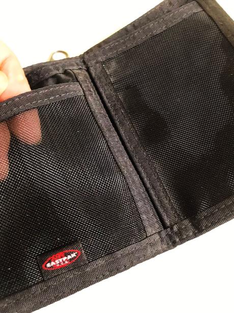 Peňaženka eastpak,