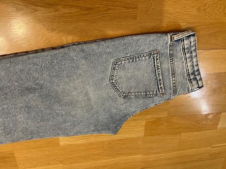 Roztrhané rifle, h&m,146