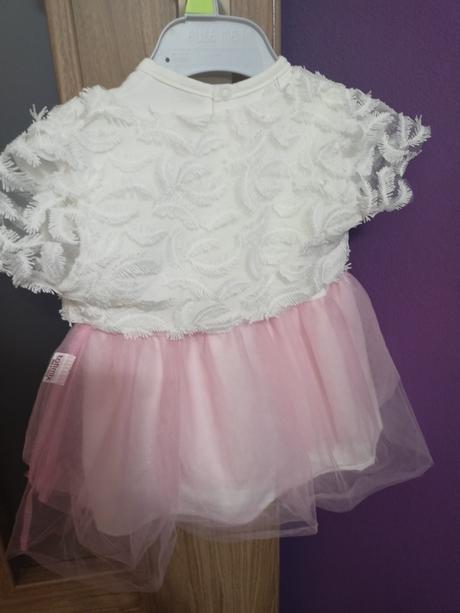 Sviatočné šaty, 74