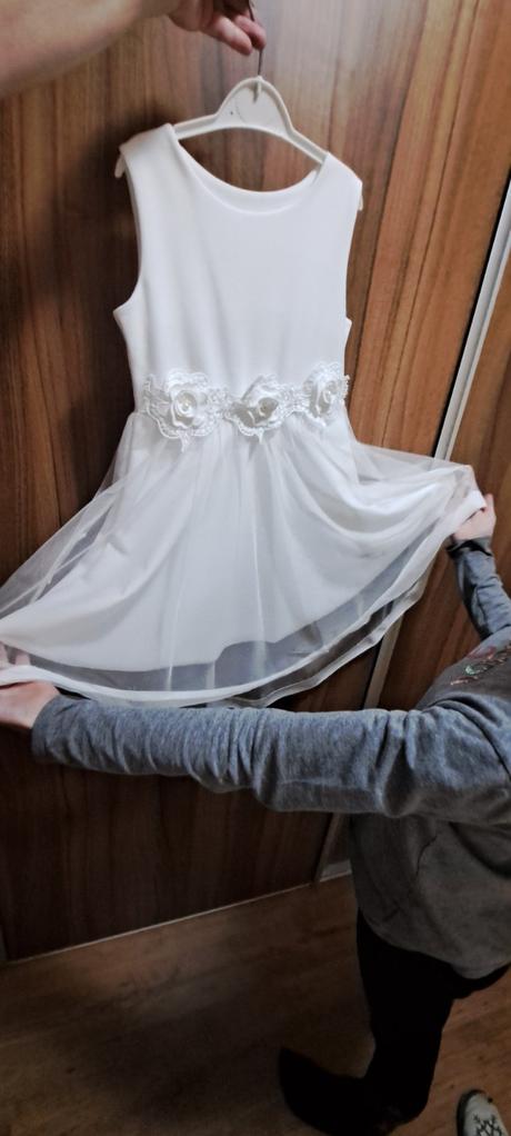 Detske spolocenske saty, 140