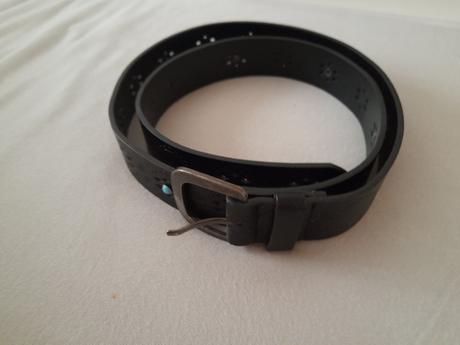 Mám na predaj opasok, 