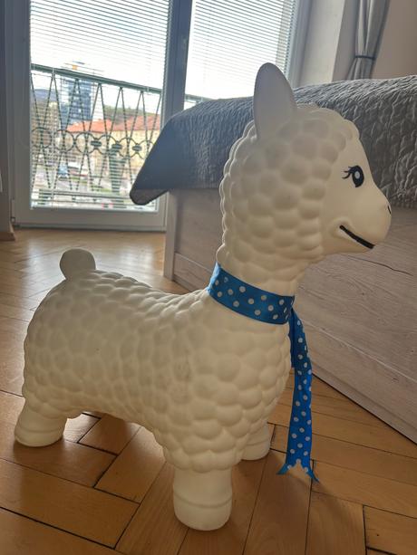 Skákacie zvieratko lama, 