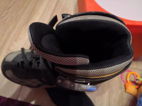 Kolieskové korčule, 32