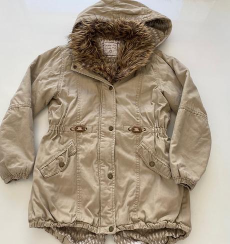 Bunda s kožušinkou, 146