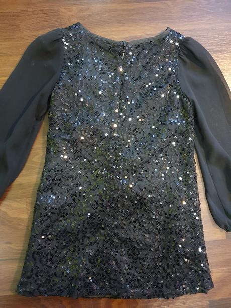 Flitrové šaty, st. bernard,110