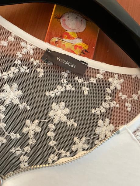 Krásne letné tricko s cipkou, m