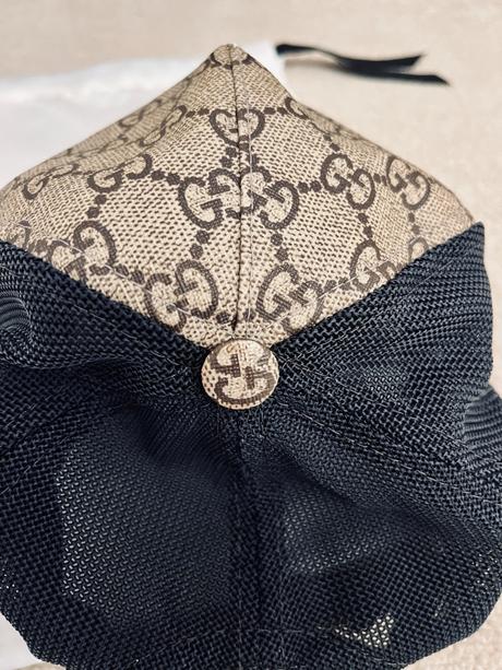 Gucci šiltovka, 134