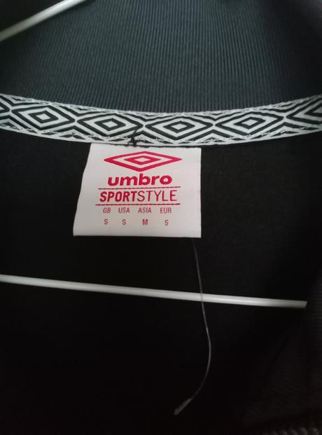 Predám mikinu umbro, umbro,s