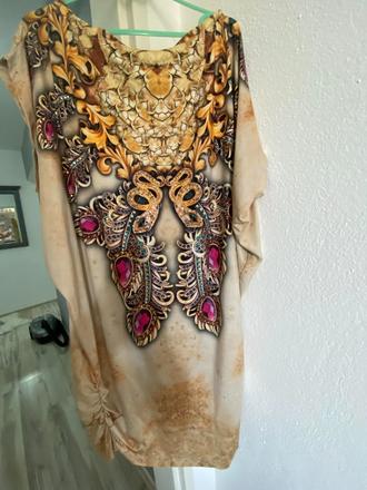 Šaty alebo predĺžená tunika, s