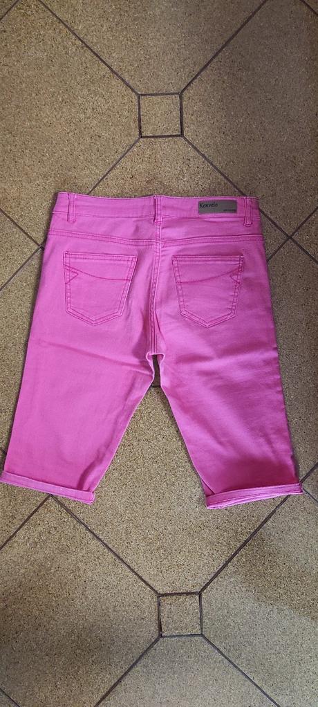 Kraťasy, kenvelo,s