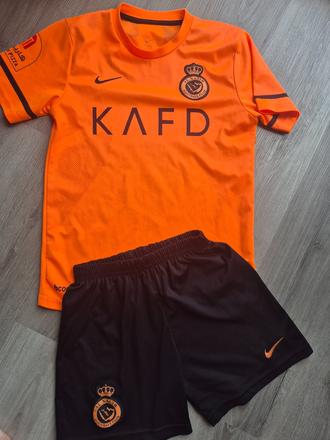 Dres velkost 152, nike,152