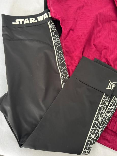 Sportové oblečenie, s