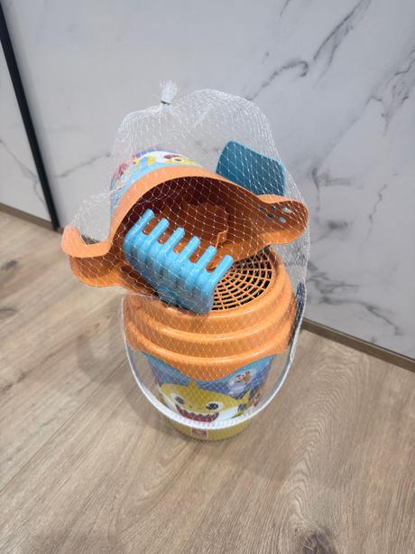 Disney formičky a vedierko do piesku, 