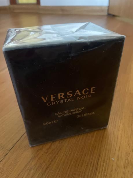 Parfém versace, 