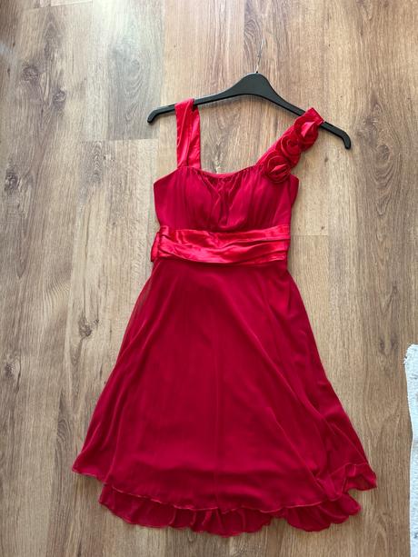 Malo nosene šaty s-m, 36