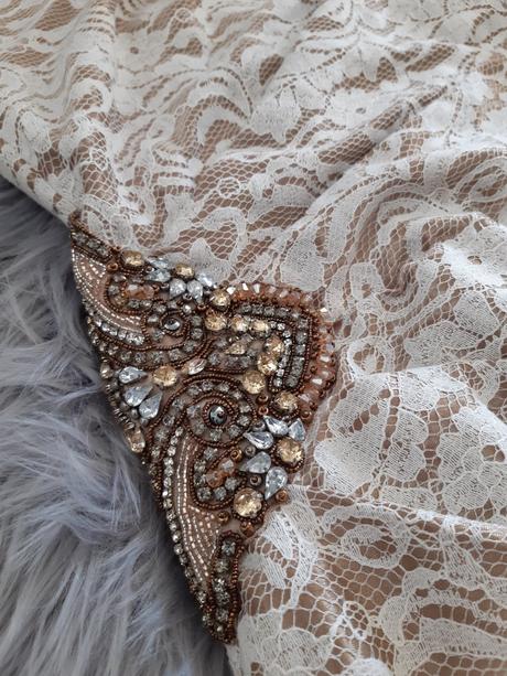 Šaty s čipkou, veľkosť 36/38, 36