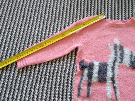 Svetrík s chlpatou zebričkou, f&f,104