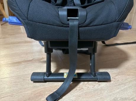 Protismerná autosedačka axkid minikid, axkid