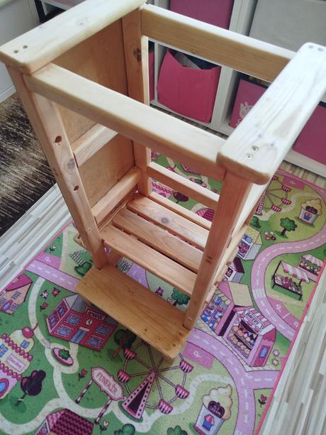 Učiaca veža s 3 výškovými sedeniami a tabuľou, 