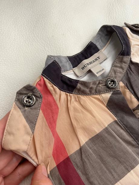 Burberry prima línia šaty vel.4, burberry,104